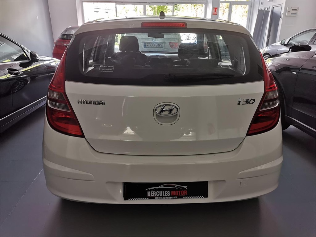 Foto 2 Hyundai i30 1.4i 