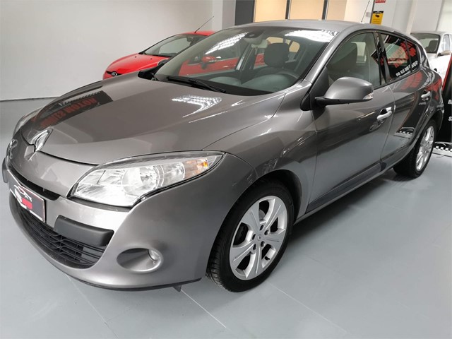 RENAULT - MEGANE 1.9 DCI DYNAMIQUE